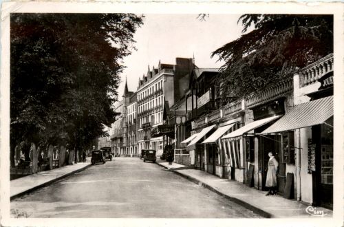 Neris-les-Bains, Avenue Boisrot-Desserviers