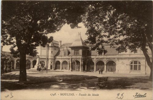 Moulins, Facade du musee
