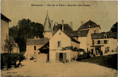 Bellenaves, Rue de la Place - Quartier des Fosses