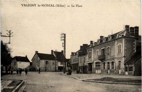 Valigny le-Monial - La Place