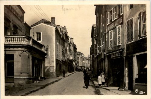 Gannat, Grande Rue