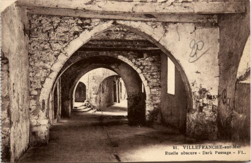 Villefranche-Sur-Mer, Ruelle obscure - Dark Passage