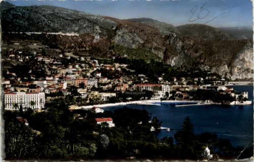 Beaulieu sur Mer, La Ville, les grands hotels et la baie des Fourmis