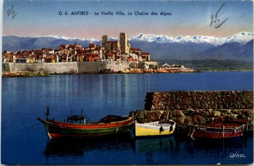 Antibes, Le Vieille Ville, La Chaine des Alpes
