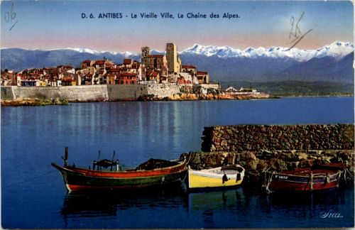 Antibes, Le Vieille Ville, La Chaine des Alpes
