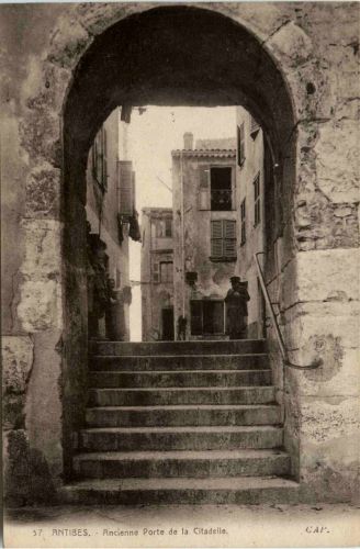 Antibes, Ancienne Porte de la Citadelle