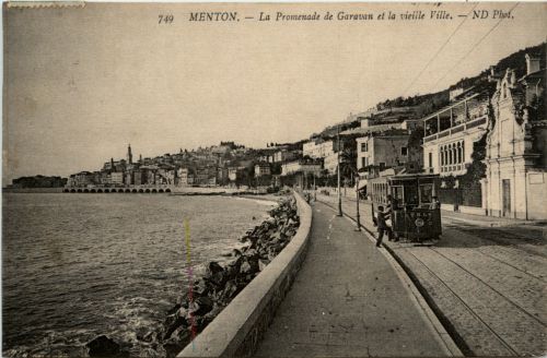 Menton, La Promenade de Garavan et la vieille Ville