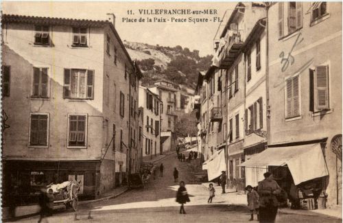 Villefranche sur Mer - Place de la Paix