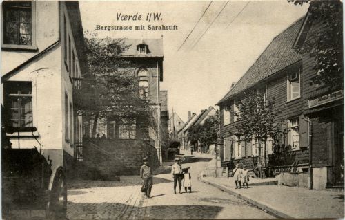 Voerde - Bergstrasse mit Sarahstift