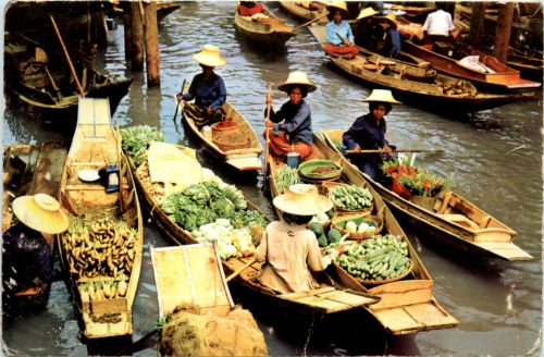Thailand - Floating Market at Damnonsaduok - Rajburi