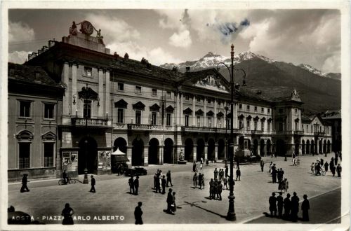 Aosta - Piazza Carlo Alberto