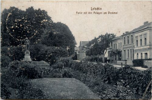 Letschin - Partie mit den Anlagen am Denkmal