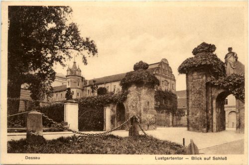 Dessau, Blick auf Schloss