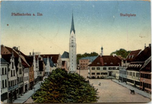 Pfaffenhofen, Stadtplatz