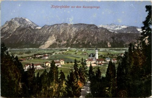 Kiefersfelden mit dem Kaisergebirge