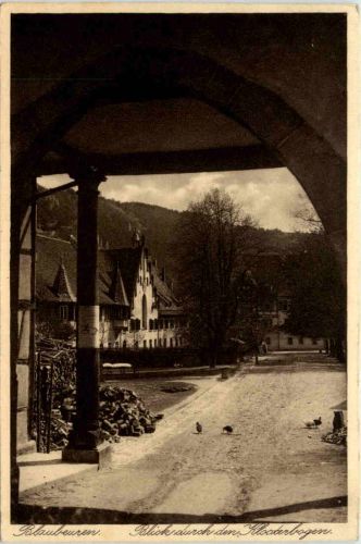 Blaubeuren, Blick duch den Klosterbogen