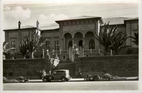 Asmara - Casa del Fascio A Mussolini