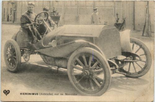 Hieronimus (Österreich) sur sa Mercedes
