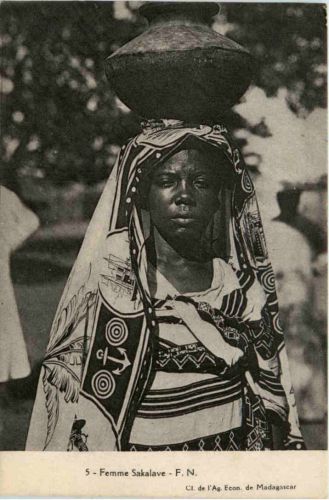 Madagascar - Femme Sakalave