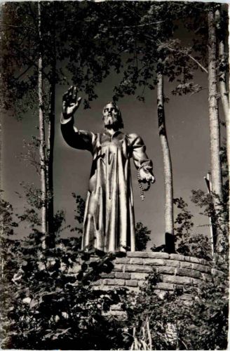 Flüeli - Statue auf dem Feierplatz