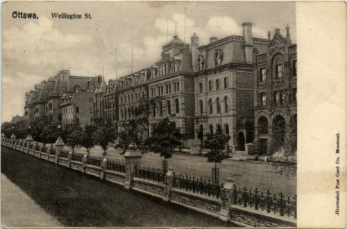 Ottawa - Wellington St.