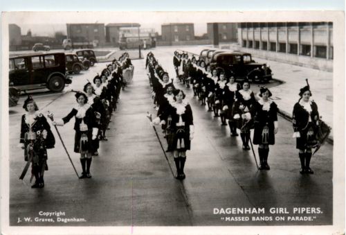 Daganham Girl Pipers