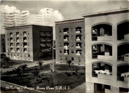 Latina - Piazza Roma Case