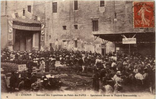 Avignon - Souvenir des Expositions au Palais des Papes