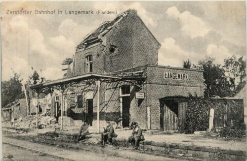 Zerstörter Bahnhof in Langemark