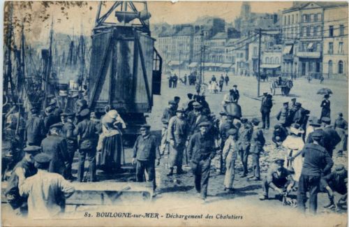 Boulogne sur Mer - Dechargement des Chalutiers