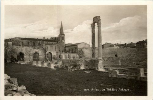 Arles - Le Theatre Antique