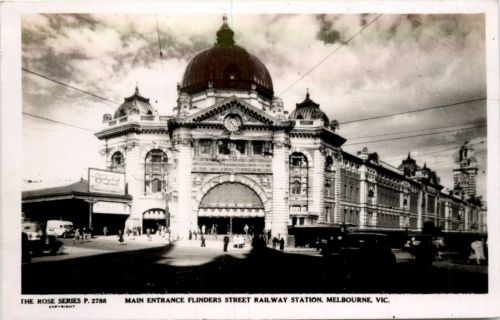 Malburne - Main Entrance Flinders Street Railway Station