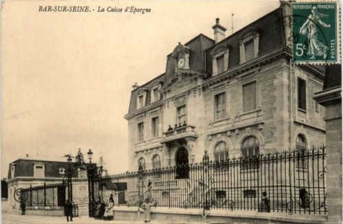 Bar sur Seine - La Caisse d Epargne
