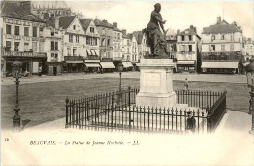Beauvais - La Statue de Jeanne Hachette
