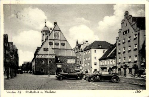 Weiden, Stadtplatz mit Rathaus