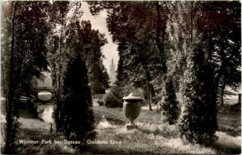 Wörlitzer Park, Goldene Urne
