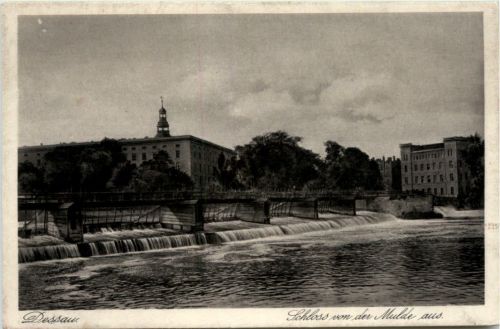 Dessau, Schloss von der Mulde aus