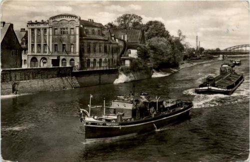 Bernburg, Saalepartie am Viktoriapark