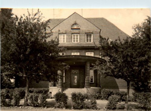 Bärenklau Lausitz, Schule