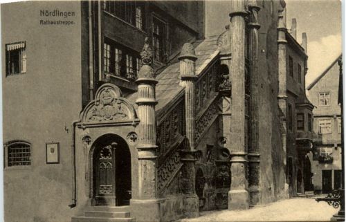 Nördlingen, Rathaustreppe