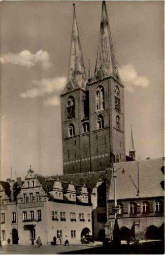 Stendal, Rathaus mit Marienkirche