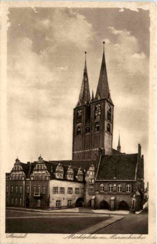 Stendal, Marktplatz mit Marienkirche