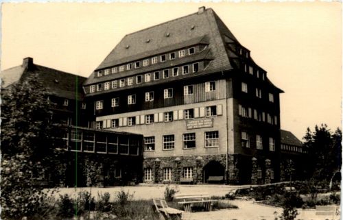 Altenberg, Sanatorium Raupennest