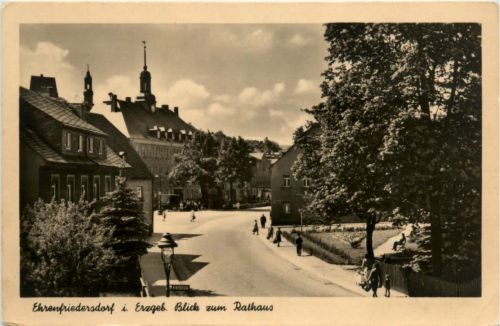 Ehrenfriedersdorf i. Erzgeb., Blick zum Rathaus