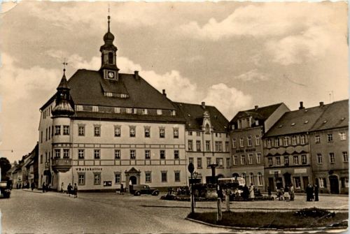 Oederan/Sa., Platz der Befreiung mit Rathaus