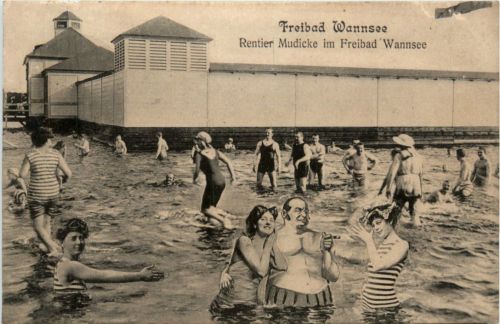 Freibad Wannsee - Rentier Mudicke im Freibad