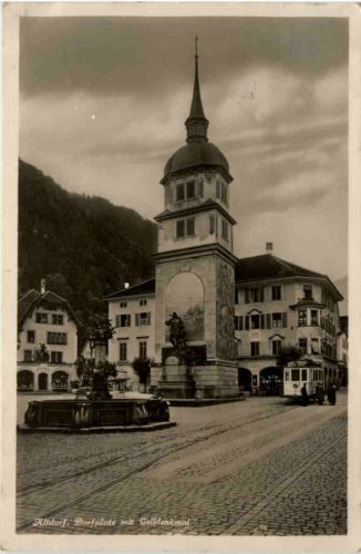 Altdorf - Dorfplatz mit Telldenkmal