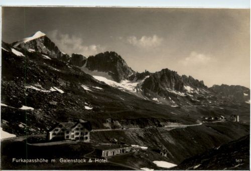 Furkapasshöhe mit Galenstock und Hotel