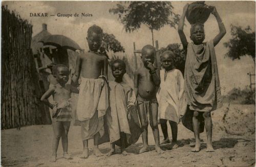 Dakar - Groupe de noirs