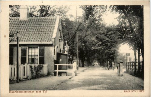 Zandvoort - Haarlemmerstraat met Tol